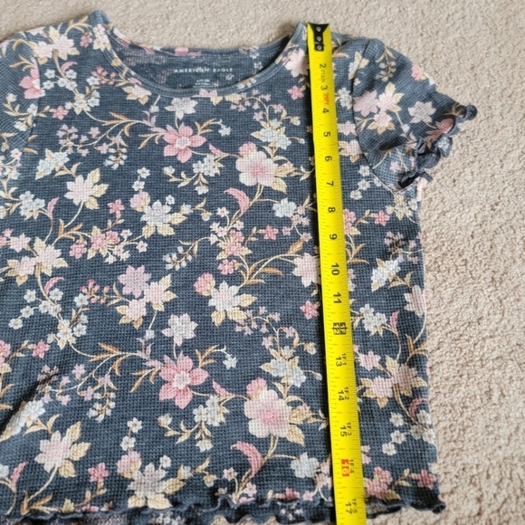 2/$20 American Eagle Short Sleeve Top S - Picture 7 of 8